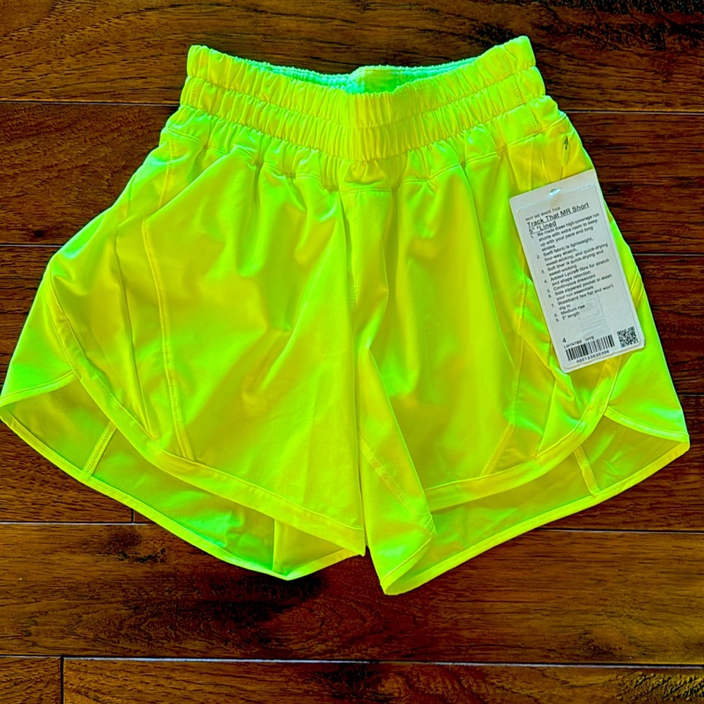 Lululemon Track That MR Short 5” Lined